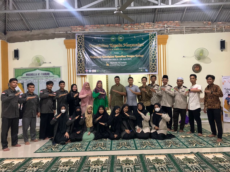 PRODI PMI GEALAR KOLABORASI PENGABDIAN KEPADA MASYARAKAT DI MUSHOLLA AT TAUBAH PERUMAHAN MUTIARA ANGGREK