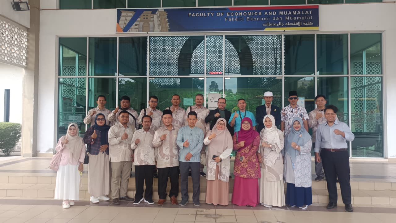 Kunjungan sekaligus pelaksanaan PKM ke Faculty Of Economics And Muamalat Universiti Sains Islam Malaysia